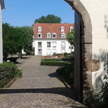 Amf Ferienwohnungen Historischer Soutyhof Sarrelouis Extérieur photo