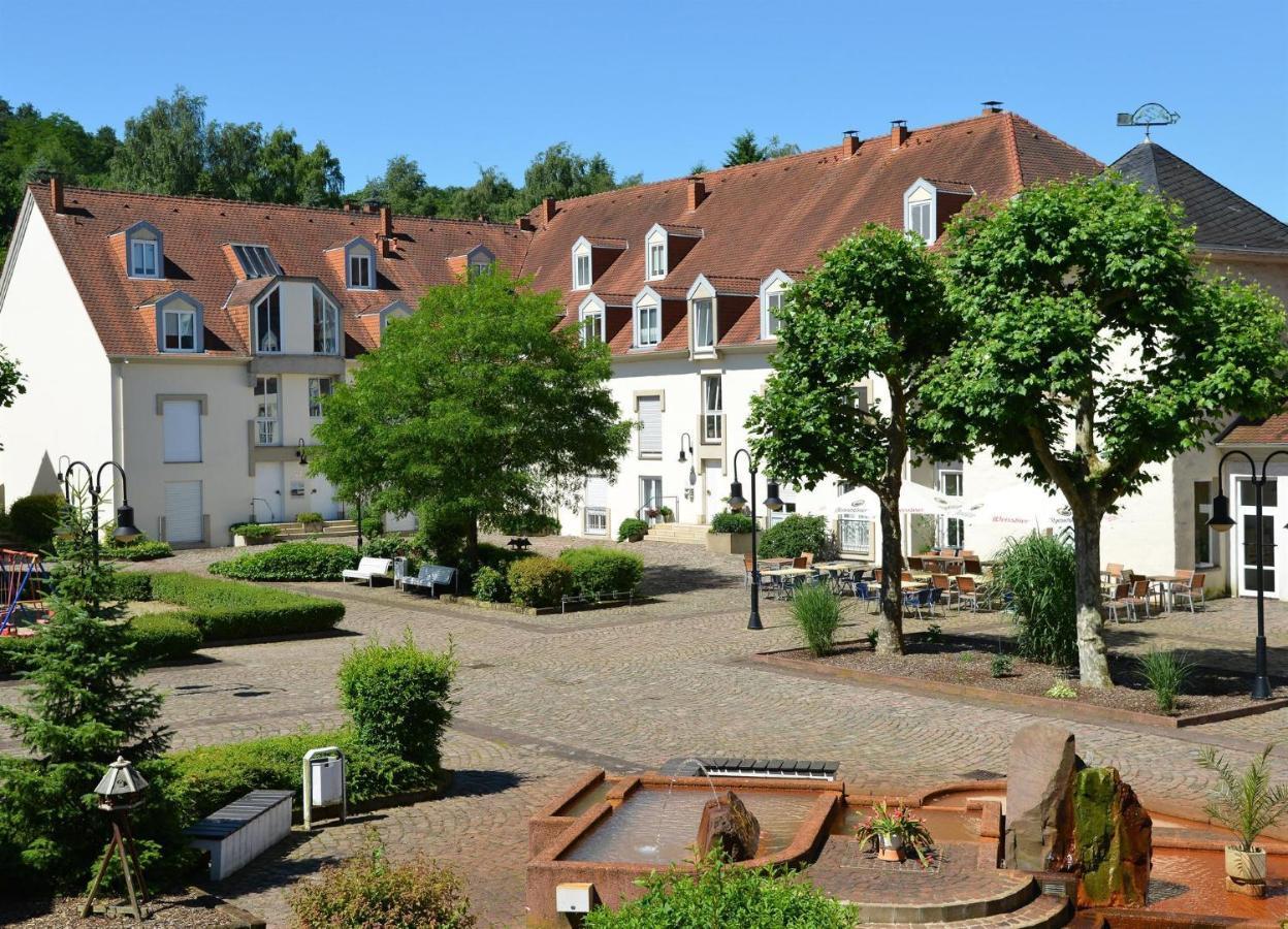 Amf Ferienwohnungen Historischer Soutyhof Sarrelouis Extérieur photo