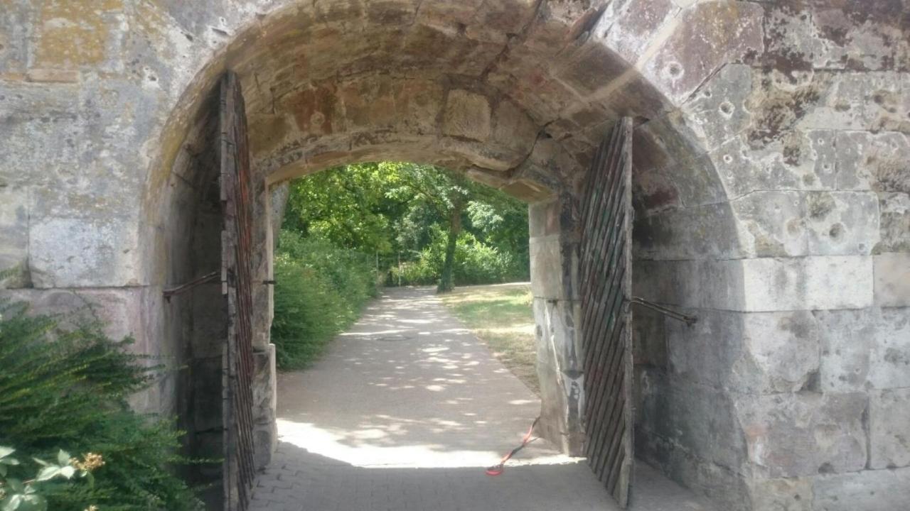 Amf Ferienwohnungen Historischer Soutyhof Sarrelouis Extérieur photo